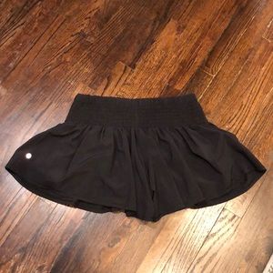 Lululemon loose fitting short